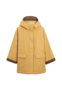 Manteau d'hiver jaune à capuche avec poches avant à rabat et doublure en velours côtelé marron visible à l'intérieur de la capuche et aux poignets des manches.