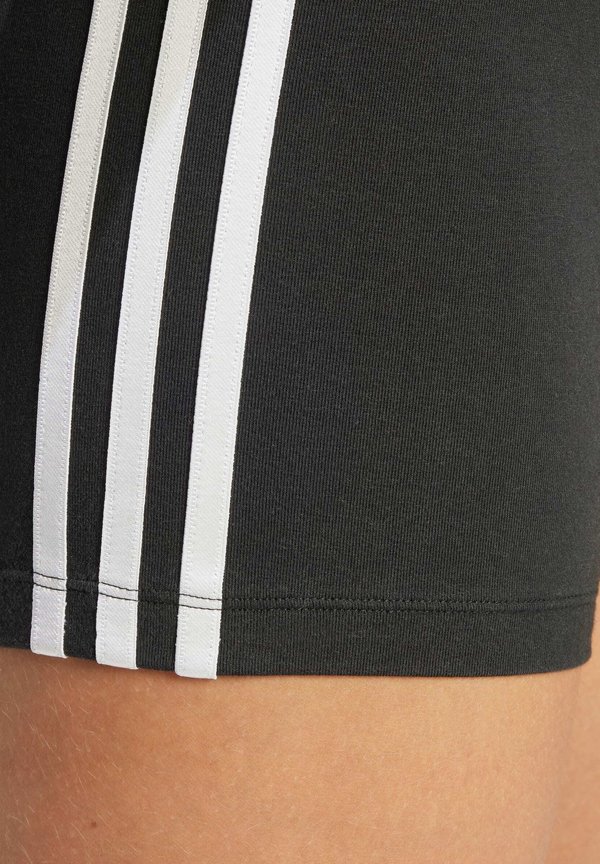 ADICOLOR 3-STRIPES 1/4 - Shorts4