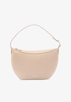 Beżowa skórzana torebka w kształcie półksiężyca z pojedynczym paskiem na ramię, zamkiem błyskawicznym i małym logo Trussardi na przednim środku.