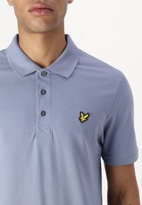 Lyle & Scott Pólóing - crafted blue