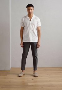 Thumbnail Image 2