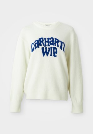 Biely pletený sveter s modrým chlpatým logom "Carhartt WIP" na hrudi. Žebrované manžety a lem, voľný strih, jemná textúra.