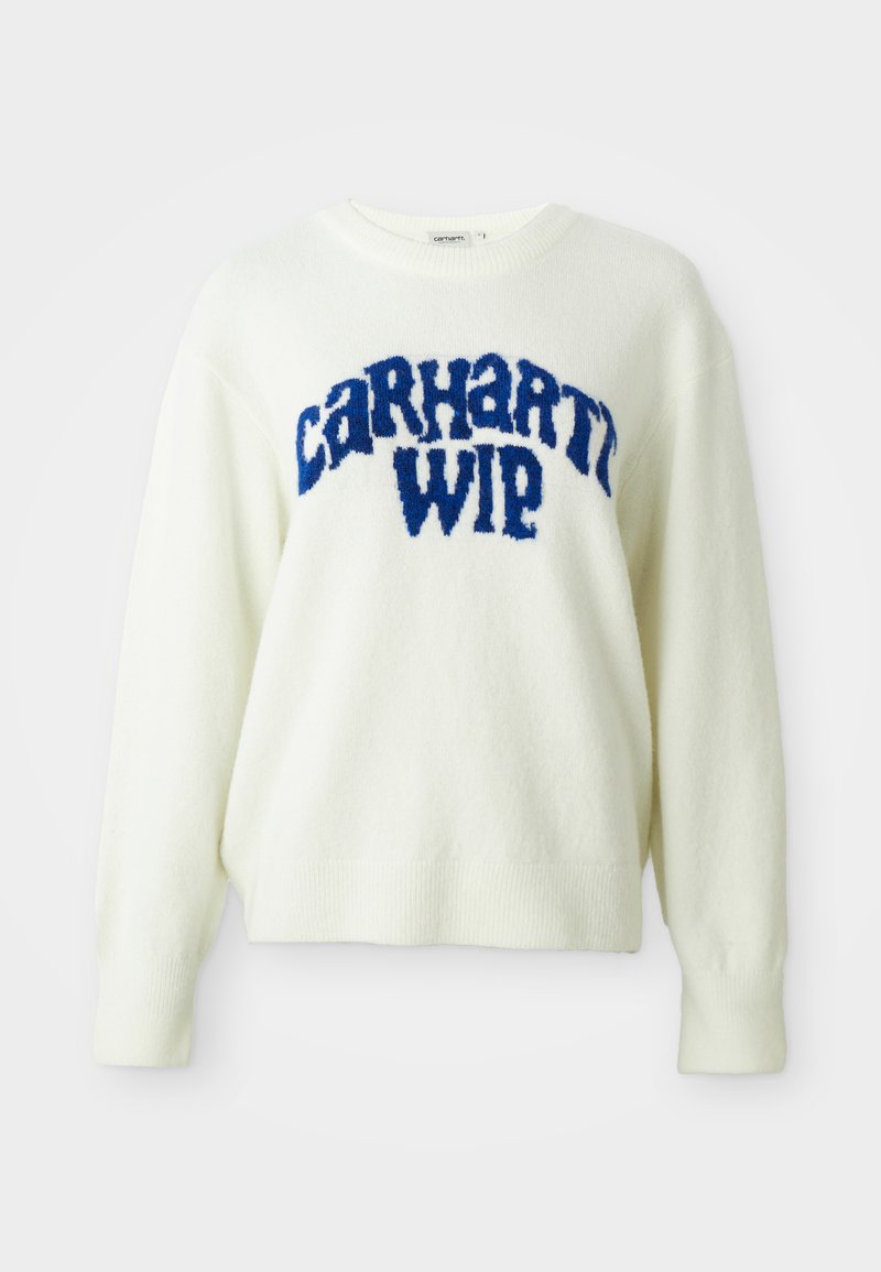 Witte gebreide trui met een blauwe pluizige "Carhartt WIP" logo over de borst. Ribgebreide manchetten en zoom, casual fit, zachte textuur.