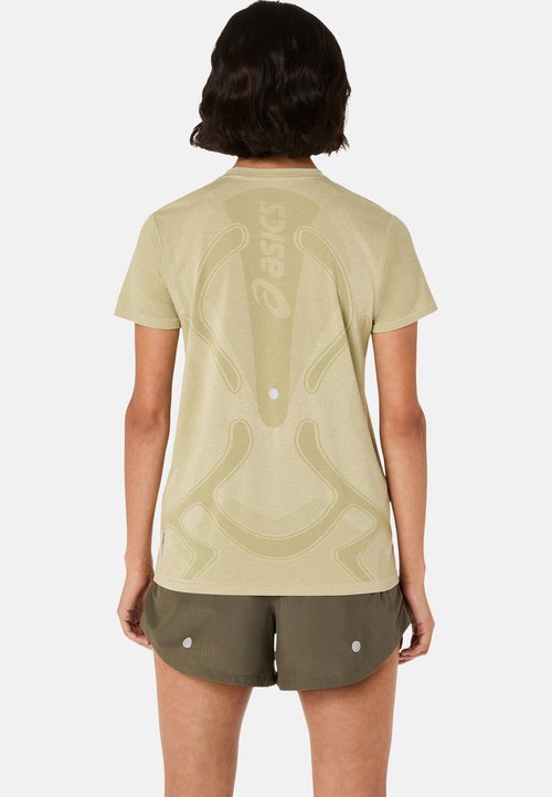 ASICS ROAD SEAMLESS SS - Print T-shirt - khaki cream — foto 3