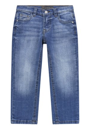 Jeans in denim blu con la parte anteriore sbiadita, chiusura con bottone e zip, passanti per cintura, tasche laterali e etichetta del marchio Guess sulla vita.
