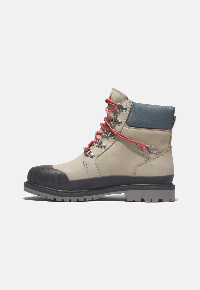 Botines con cordones
