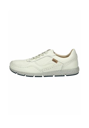 Hvide lædersneakers med perforeret overdel, snørebåndslukning og tekstureret grå mellemsål. Har let syning og brunt logo-accents.