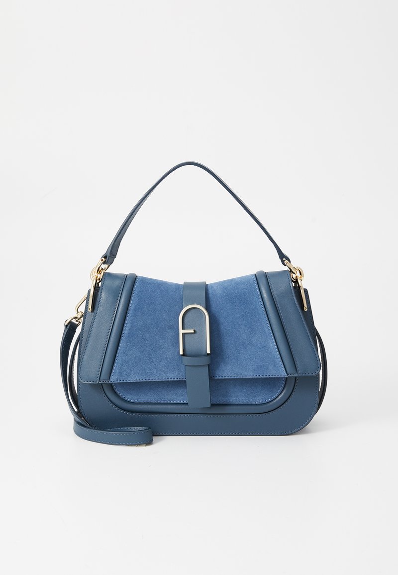 Borsa blu realizzata in pelle e suede con un design strutturato, dotata di una chiusura frontale, manico superiore e tracolla regolabile.