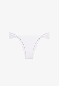 Nevybráno, white plain