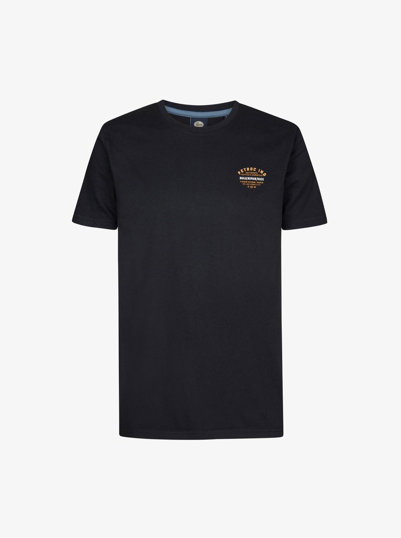 Černé bavlněné tričko s krátkými rukávy, kulatým výstřihem a oranžovým grafickým textovým logem na horní levé části hrudi. Hladká textura.