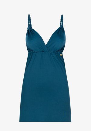 Tee-Farbenes Kleid mit V-Ausschnitt, geflochtenen Trägern und geraffter Taille. Weicher Stoff und ein runder, metallischer Akzent an der Seite verleihen dem Kleid visuelles Interesse.