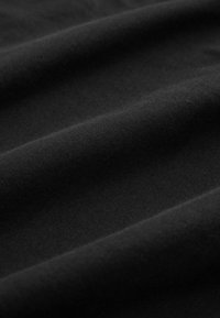 Thumbnail Image 7