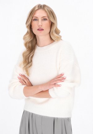 Stickad tröja - offwhite