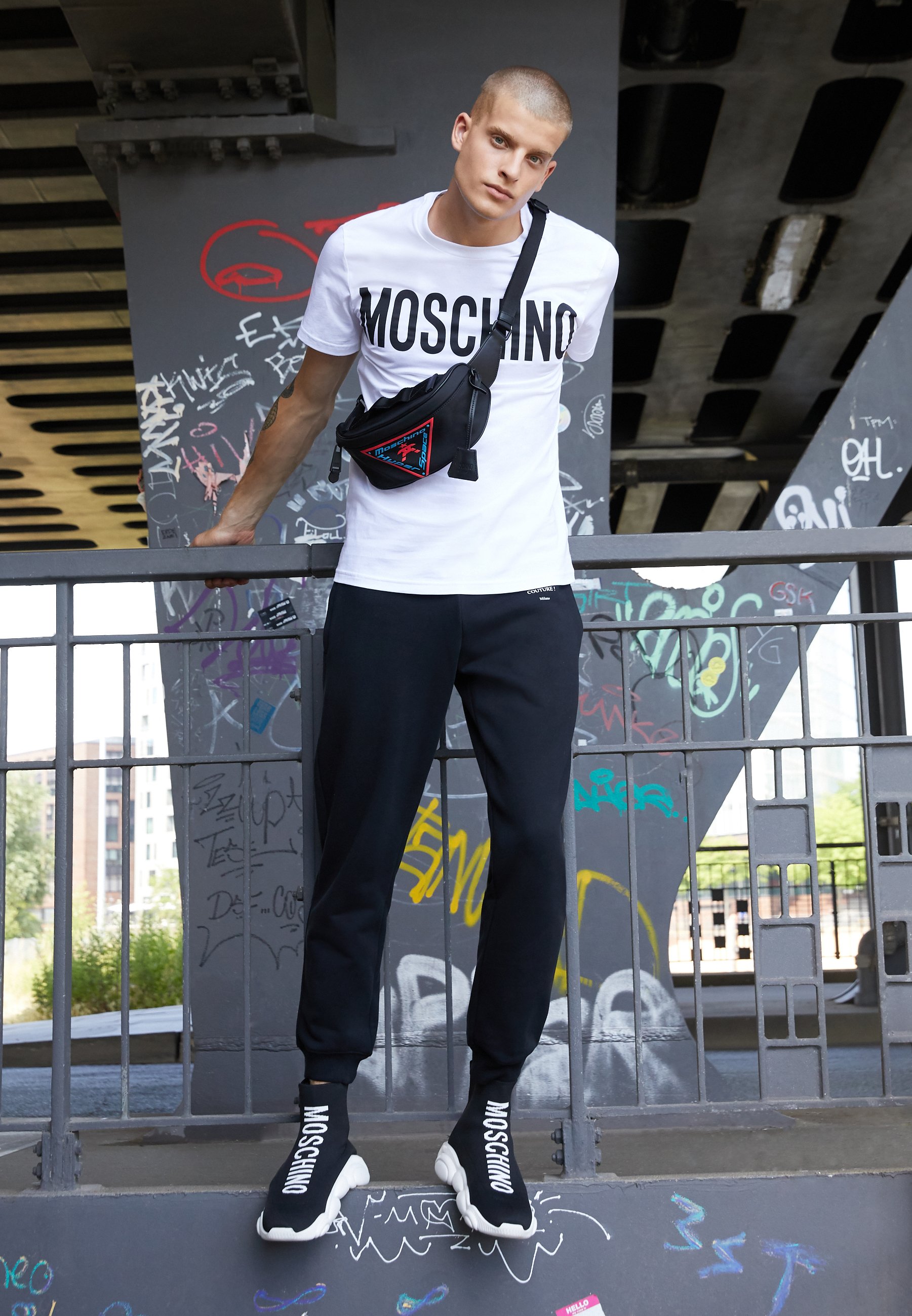 mens moschino trainers