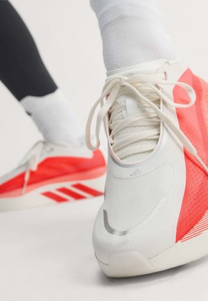 adidas Performance, HYPERBOOST EDGE - Løbesko til landevejen - hyper white/solar turbo/solar turbo