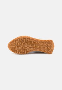 Puma Matalavartiset tennarit - off-white