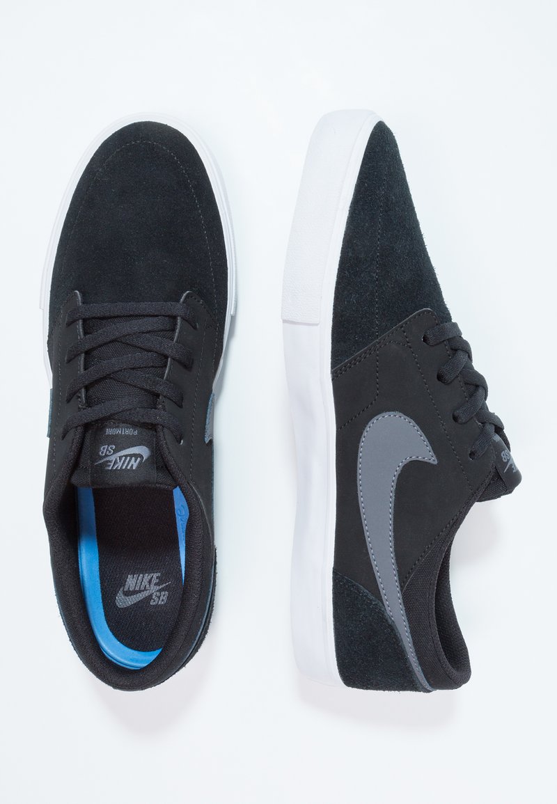 Queja cooperar carne de vaca Nike SB PORTMORE II SOLAR - Skate shoes - black/dark grey/white/black - Zalando.de Queja cooperar carne de vaca Nike SB PORTMORE II SOLAR - Skate shoes - black/dark grey/white/black - Zalando.de