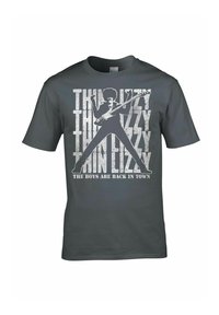 Šedé bavlněné tričko s grafickým potiskem hudebníka s kytarou, obklopené textem "THIN LIZZY" a "THE BOYS ARE BACK IN TOWN."
