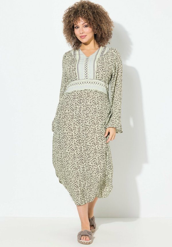 CHEETAH PRINT LONG SLEEVE V-NECK  - Freizeitkleid - pistachio