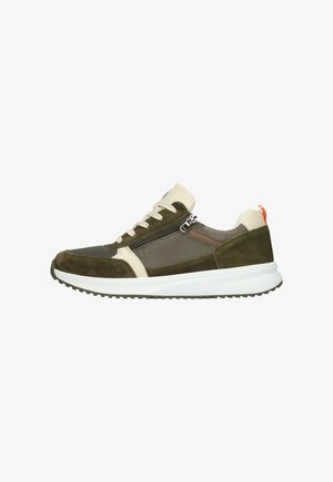 Groene suède en leren sneaker met witte zool, voorzien van een rits aan de zijkant, beige accenten en een gestructureerde bovenkant.