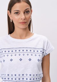 Greenpoint - T-shirt z nadrukiem