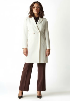 Klassischer Mantel - white