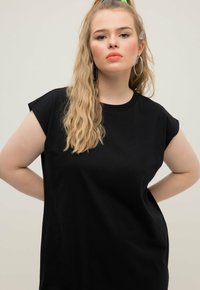 Studio Untold DÉCOLLETÉ ROND FENTE SUR LE CÔTÉ - Žerzejové šaty