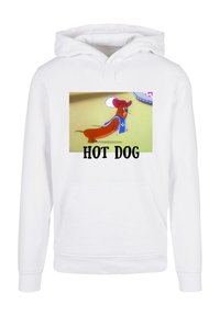 Fehér kapucnis pulóver, amelyen egy piros cowboy kalapot és kék köpenyt viselő rajzfilm kutya látható, alatta pedig a "HOT DOG" felirat vastag fekete betűkkel.