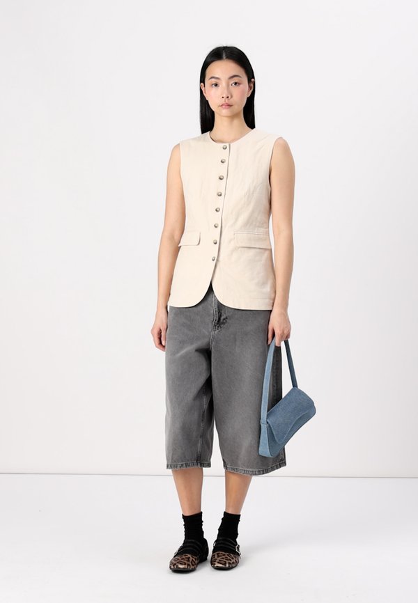 SLFILUNA BUTTONED POCKET  - Waistcoat - sandshell4