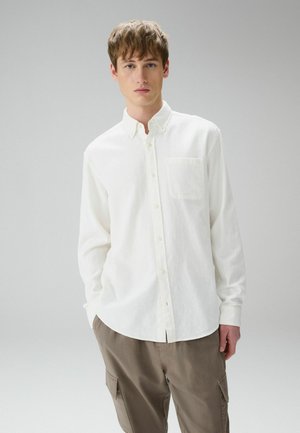 STANDARD COLLAR FIT -  LONG SLEEVE COLLAR . - Ing - white