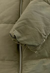 Non sélectionné, khaki green