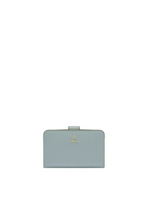 Portafoglio in pelle azzurro chiaro con finitura testurizzata, dotato di una chiusura frontale e logo dorato. Forma rettangolare compatta, design minimalista.