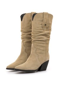 Beige Wildleder-Cowboy-Stiefel mit schlaffem Design, spitzem Zeh, dekorativer Stickerei und 6,5 cm breitem Absatz.