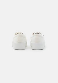 Levi's® TIJUANA 2.0 - Zapatillas - brilliant white