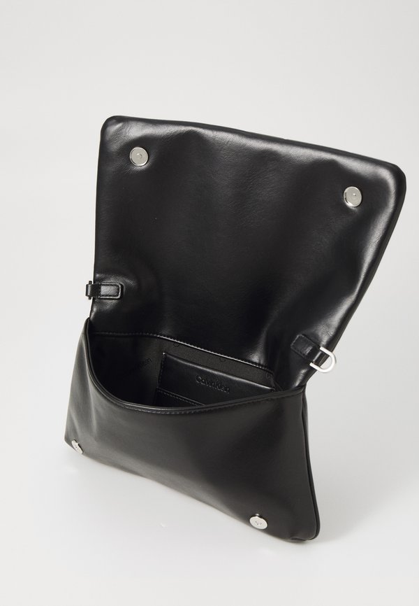 LINE QUILT SHOULDER BAG - Handbag3