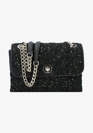 Zwart tweed handtasje met pailletten, zilveren kettingriem met lederen accenten en een ronde zilveren draaiversluiting op de voorklep.