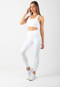 Carlheim Topp - white