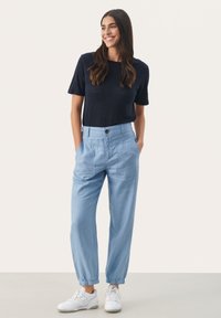 Part Two SHENAS - Tygbyxor - faded denim