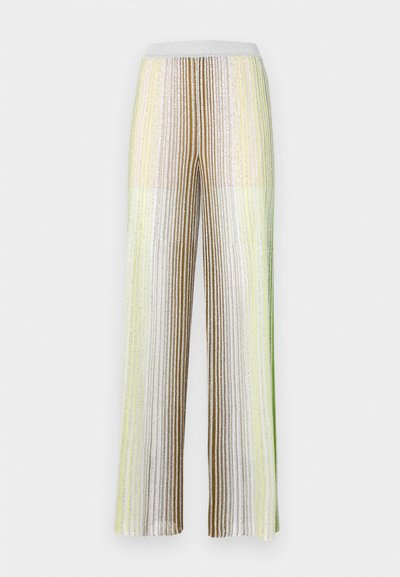 Παντελόνια με φαρδιά πόδια και κατακόρυφες ρίγες σε παστέλ αποχρώσεις του πράσινου, του χρυσού και του λευκού. Κατασκευασμένα από υφασμάτινο υλικό με υφή και λαμπερή επιφάνεια, με ελαστική μέση.