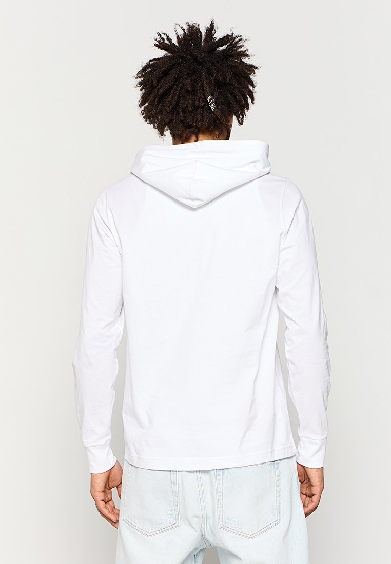 Weißer Hoodie mit langen Ärmeln und Kordelzugkapuze, aus glattem Baumwollmaterial und lässigem Schnitt. Verfügt über Bündchen und einen geraden Saum.