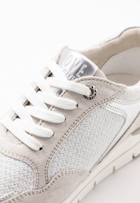 LOVE OUR PLANET by MARCO TOZZI Sneaker low - white