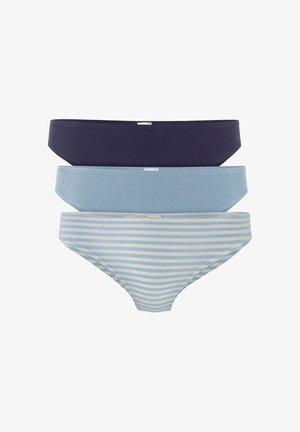 Drie damesbikini's in marineblauw, effen lichtblauw en lichtblauw met witte horizontale strepen, verticaal opgestapeld.