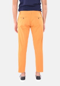 Ciabalù Chino - arancione