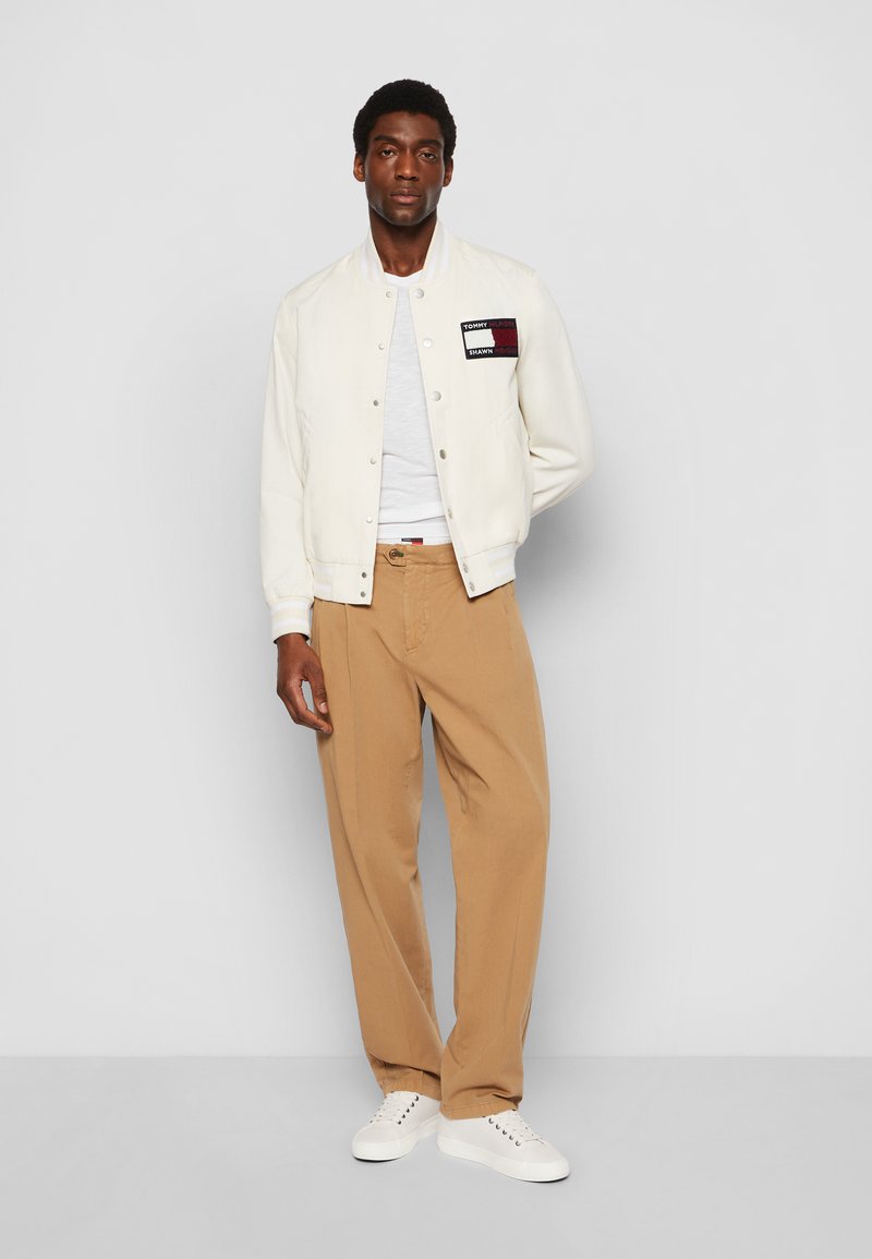 tommy hilfiger bomber jacket white