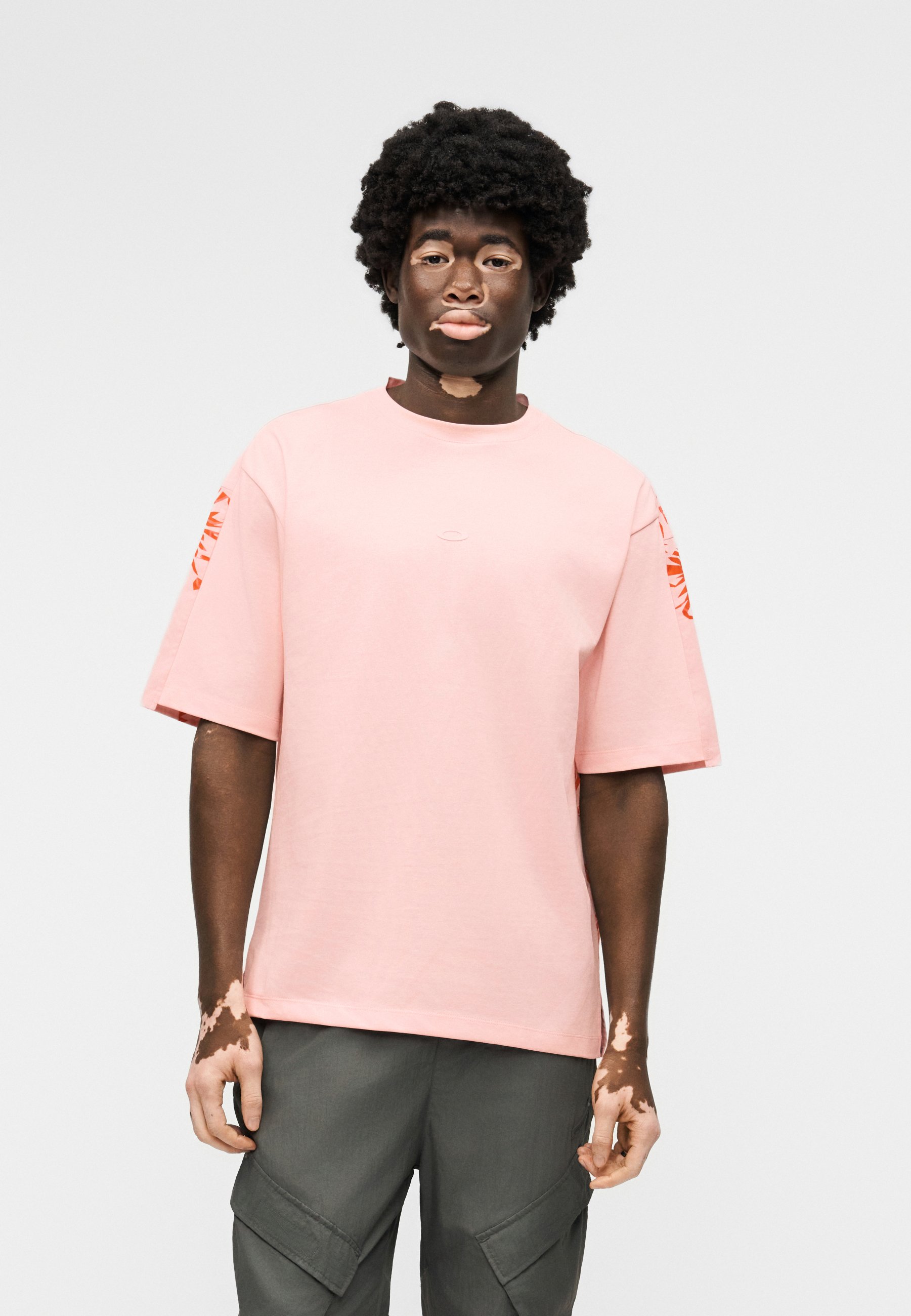Oakley HIBISCUS BREEZE TEE - Camiseta estampada - faded pink/rosa