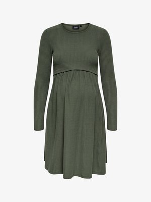 Trikotna nosečniška obleka olivno zelene barve z dolgimi rokavi, okroglim izrezom in nabranim pasom za udobno prileganje.