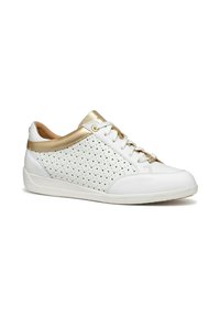 Sneaker bianche con accenti metallici dorati, design perforato sui lati e lacci bianchi. Texture liscia con punta arrotondata e suola in gomma.