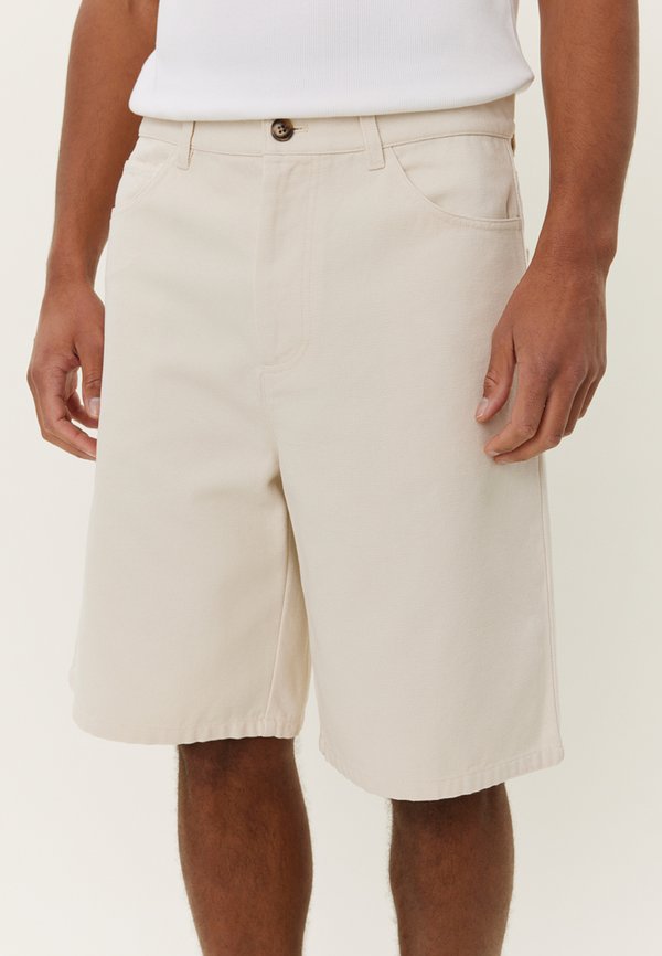 RYDER - Denim shorts - ivory3