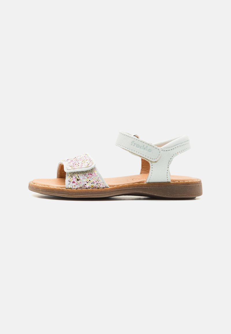 Λευκά δερμάτινα σανδάλια με υφασμάτινη ζώνη σε κείμενα και πολύχρωμα σχέδια. Διαθέτουν κλείσιμο με βέλκρο και καφέ ελαστική σόλα.