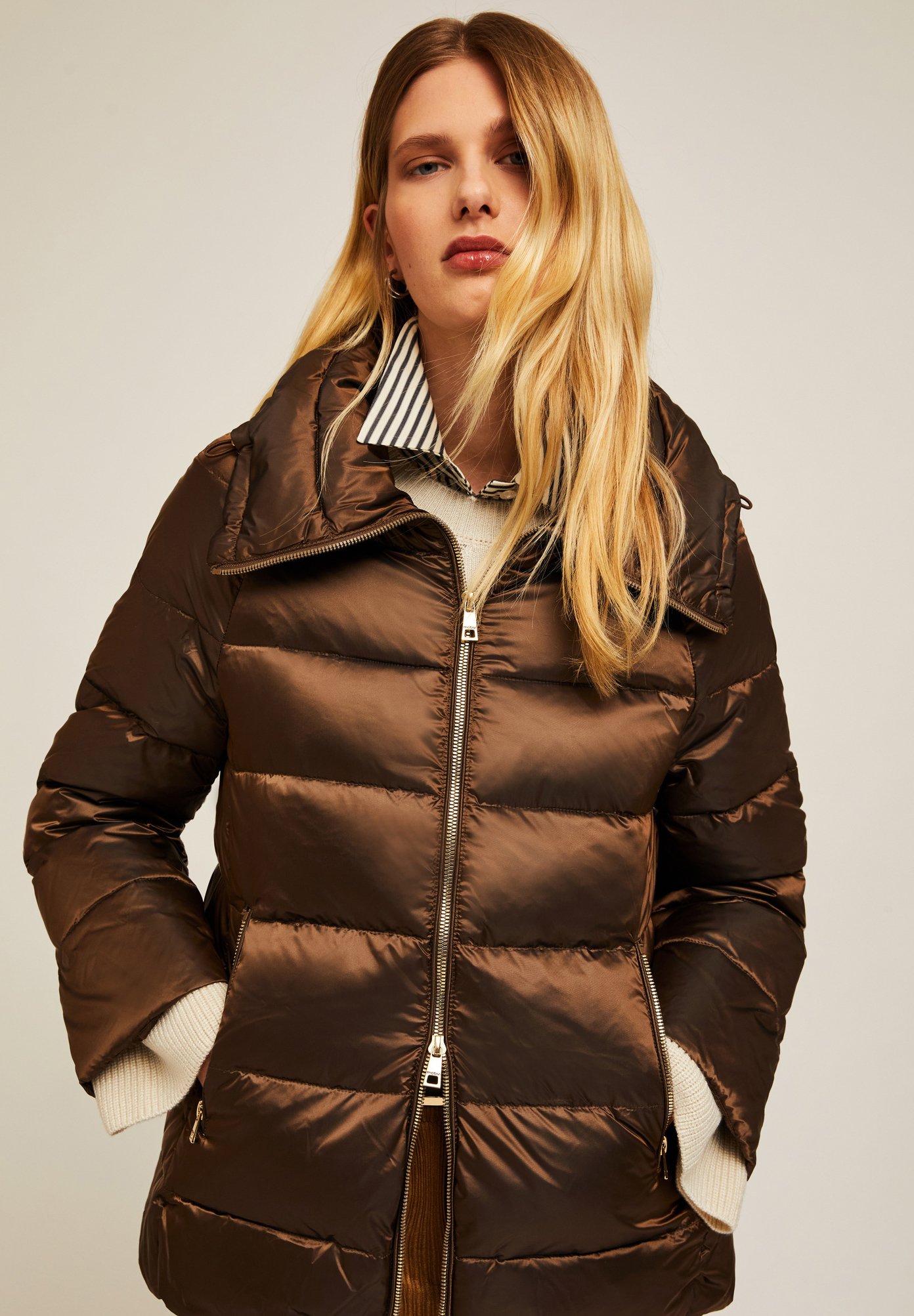 Motivi TRAPUNTATA CON IMBOTTITURA Piumino marrone